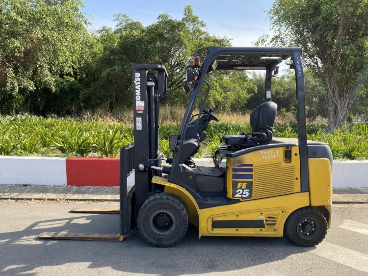 xe nâng điện komatsu 2.5 tấn