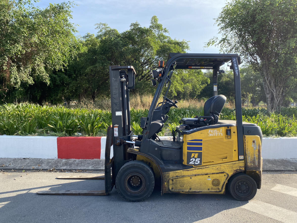 xe nâng điện komatsu 2.5 tấn